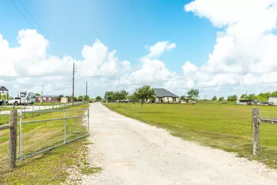 2180 County Road 212, Angleton, TX 77515 - Photo 3