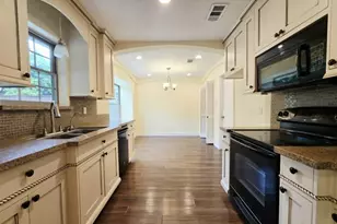 7422 Silent Wood Ln, Houston, TX 77086 - Photo 7