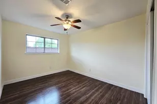 7422 Silent Wood Ln, Houston, TX 77086 - Photo 11