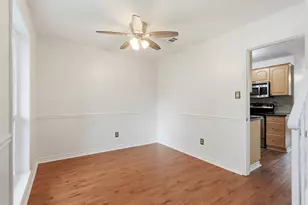 10 E Broken Oak Ct, Spring, TX 77381 - Photo 11