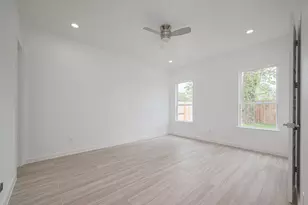 7307 W Knoll St, Houston, TX 77028 - Photo 33