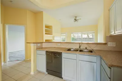 8935 Summer Ash Lane, Sugar Land, TX 77479 - Photo 5