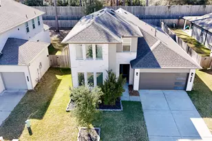 10023 Angelina Woods Ln, Conroe, TX 77384 - Photo 3