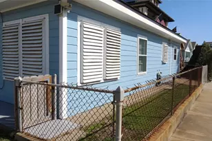 2224 30th St, Galveston, TX 77550 - Photo 3