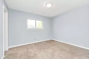 13627 Greenridge Dr, Sugar Land, TX 77498 - Photo 21
