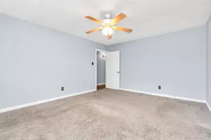 13627 Greenridge Dr, Sugar Land, TX 77498 - Photo 25