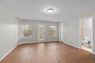 3414 Skyline Village Dr, Houston, TX 77057 - Photo 9