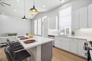 5221 Hillman St, Houston, TX 77023 - Photo 13