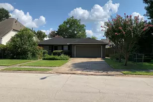 7515 Schiller St, Houston, TX 77055 - Photo 1