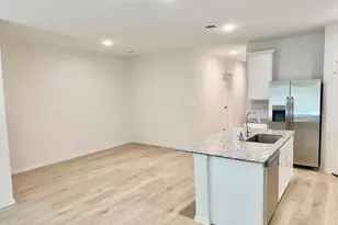 4922 Oakwood Dr, Fresno, TX 77545 - Photo 5