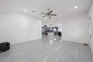 326 Cartersville St, Houston, TX 77029 - Photo 9