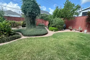 1327 Ashland St, Houston, TX 77008 - Photo 43