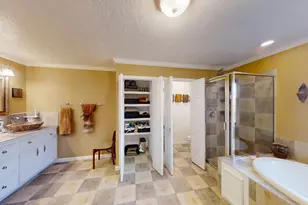 1327 Ashland St, Houston, TX 77008 - Photo 33