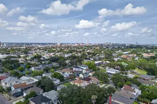 3617 Ave O 1/2, Galveston, TX 77550 - Photo 33