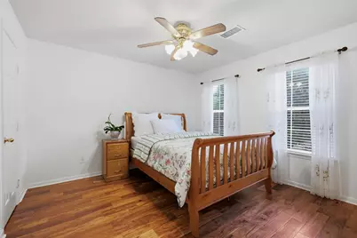 7 Mayborough Court, The Woodlands, TX 77382 - Photo 23