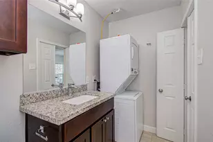 1519 W 12th St, Houston, TX 77008 - Photo 15