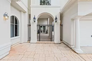 70 Blooming Grove Ln, Houston, TX 77077 - Photo 3