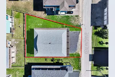 928 Kenlyn Drive, Crystal Beach, TX 77650 - Photo 3