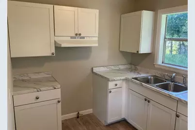 605 Palacios Street, El Campo, TX 77437 - Photo 5