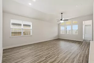 3006 Myrtle Bch Ln, League City, TX 77573 - Photo 5