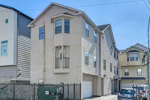 4323 Marina St, Houston, TX 77007 - Photo 1