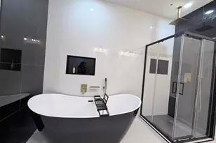 2823 Woodcreek Meadows Ln, Houston, TX 77073 - Photo 13