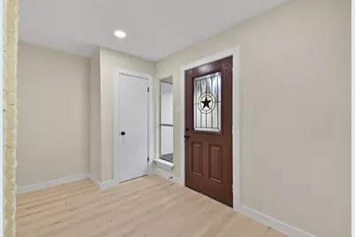 2322 Aprilmont Drive, Sugar Land, TX 77498 - Photo 7