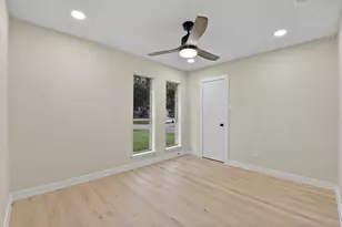 2322 Aprilmont Dr, Sugar Land, TX 77498 - Photo 19