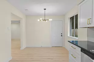 2322 Aprilmont Dr, Sugar Land, TX 77498 - Photo 15