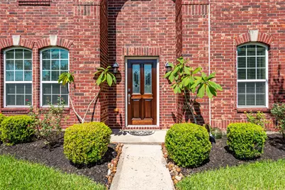 686 Fountain View Lane, League City, TX 77573 - Photo 3