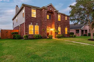 686 Fountain View Ln, League City, TX 77573 - Photo 1