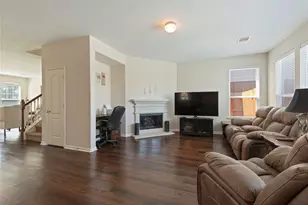 686 Fountain View Ln, League City, TX 77573 - Photo 9