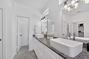 2926 El Fenice Ln, Houston, TX 77057 - Photo 11