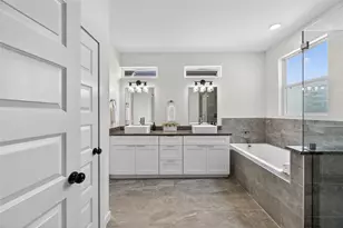 2926 El Fenice Ln, Houston, TX 77057 - Photo 9