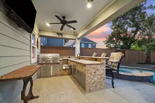 205 W 24th St, Houston, TX 77008 - Photo 27