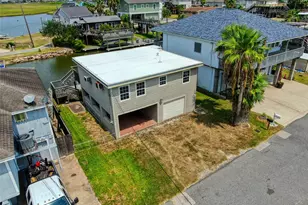 114 Bayou Vista Dr, Hitchcock, TX 77563 - Photo 3