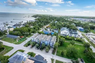 612 8th St, Kemah, TX 77565 - Photo 1