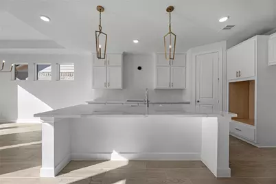 114 Sierra Stream Court, Conroe, TX 77304 - Photo 5