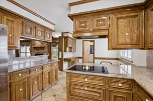 15711 Brook Forest Dr, Houston, TX 77059 - Photo 9