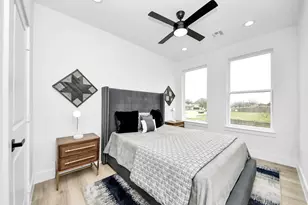 9028 Scott St, Houston, TX 77051 - Photo 9