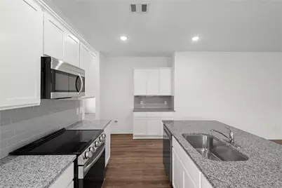 10707 Crockett Meadows Boulevard, Conroe, TX 77306 - Photo 13