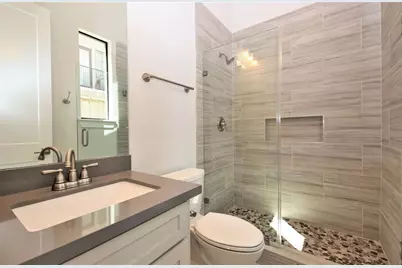 816 W 22nd Street, Houston, TX 77008 - Photo 15