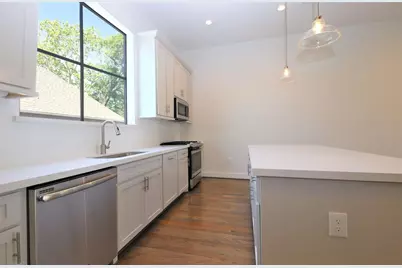 816 W 22nd Street, Houston, TX 77008 - Photo 7