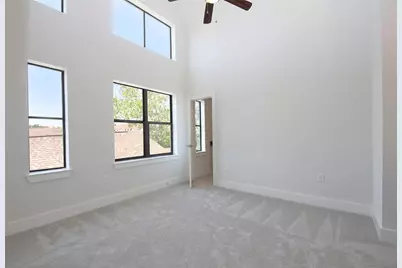 816 W 22nd Street, Houston, TX 77008 - Photo 9