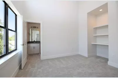 816 W 22nd Street, Houston, TX 77008 - Photo 15