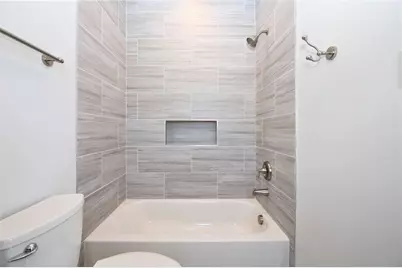 816 W 22nd Street, Houston, TX 77008 - Photo 17
