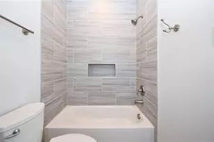 816 W 22nd St, Houston, TX 77008 - Photo 17
