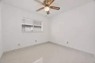 3306 S Greenpark Dr Dr, Houston, TX 77082 - Photo 35