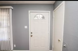 5510 Ricky St, Houston, TX 77033 - Photo 5