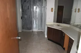 8018 Via Bella Dr, Houston, TX 77083 - Photo 9